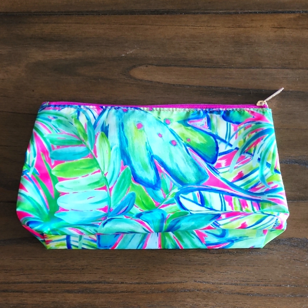 NWOT Mary Square Palm Cosmetic Bag